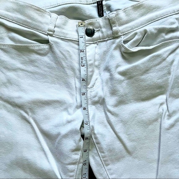 Jacob Mid-Rise Cropped Jeans with Zipper Opening at the Ankles, Size 27 - Picture 10 of 11